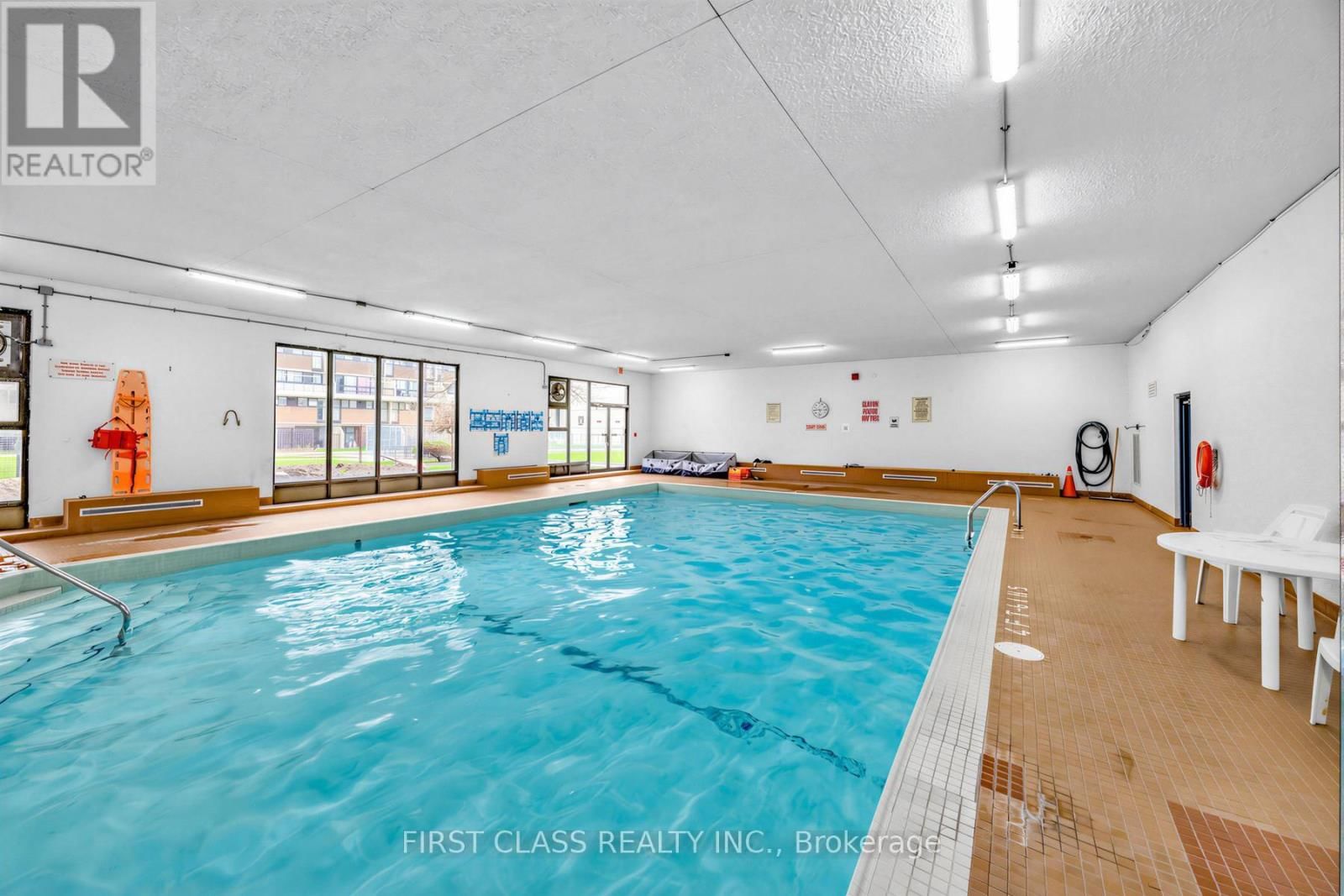 1007 - 362 THE EAST MALL ROAD Image 33