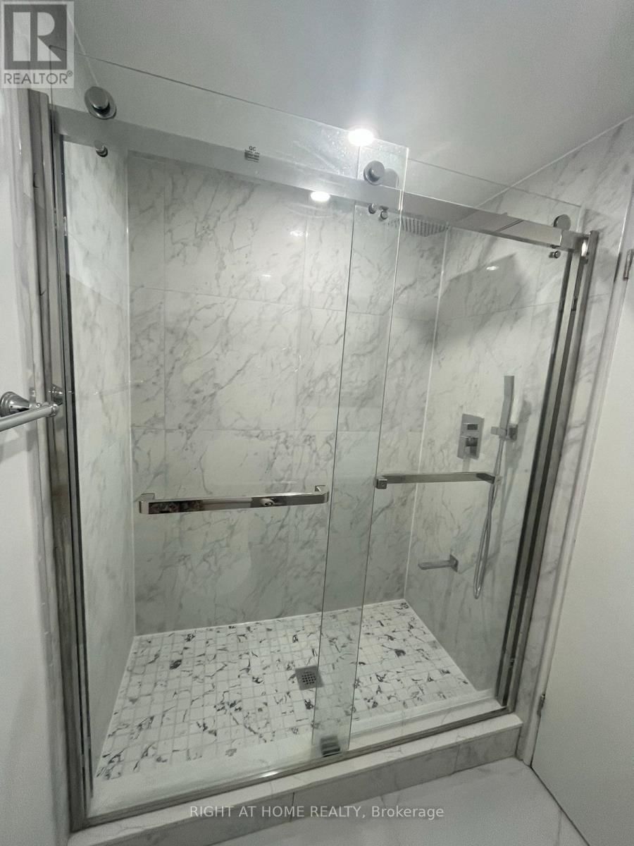 2802 HOLLINGTON CRESCENT Image 1