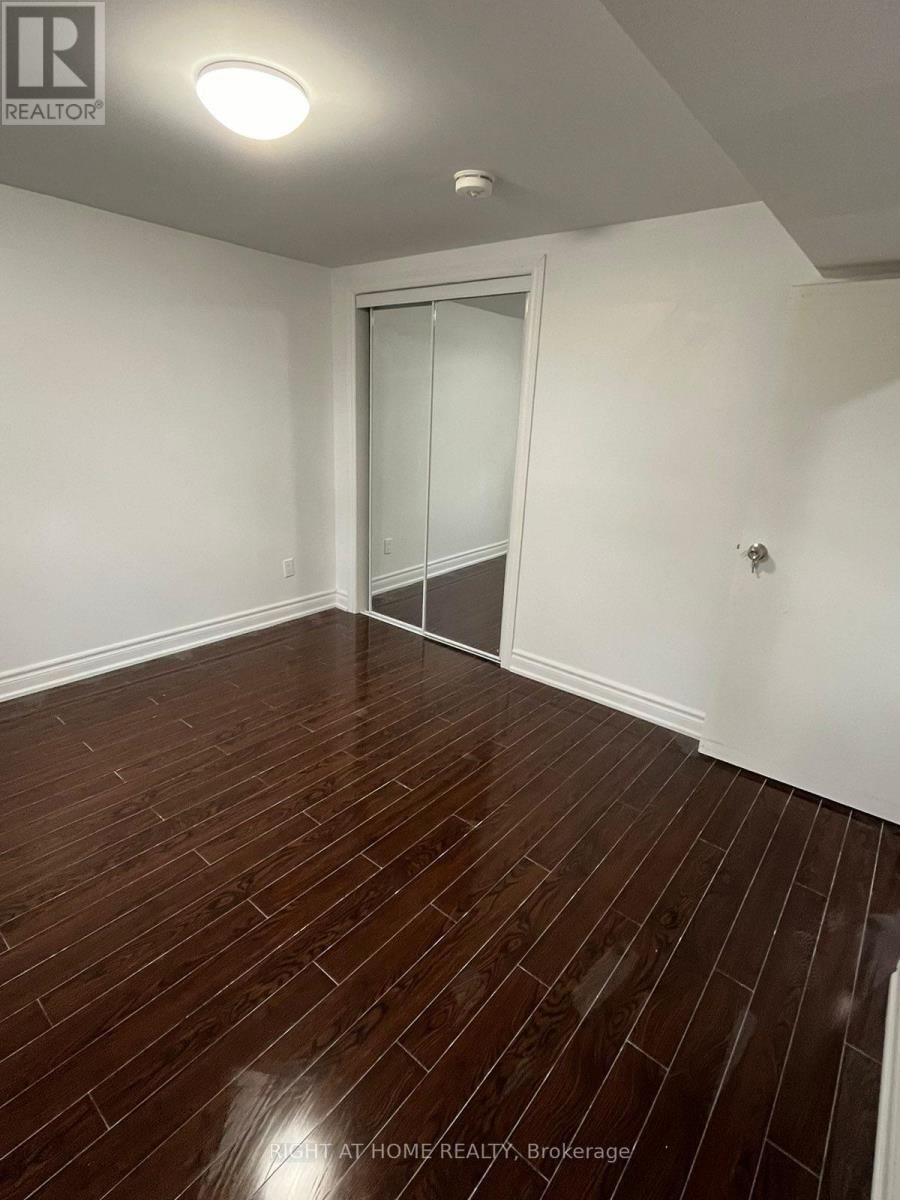 2802 HOLLINGTON CRESCENT Image 3