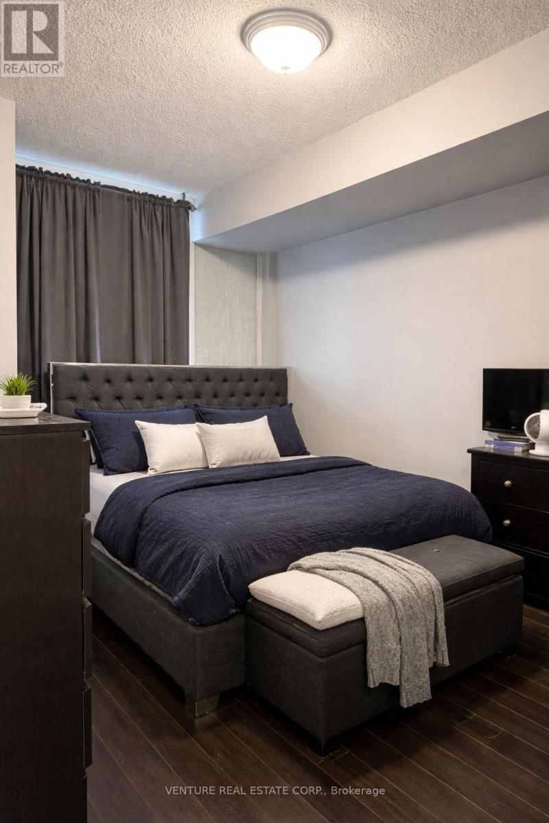 1005 - 3525 KARIYA DRIVE Image 4