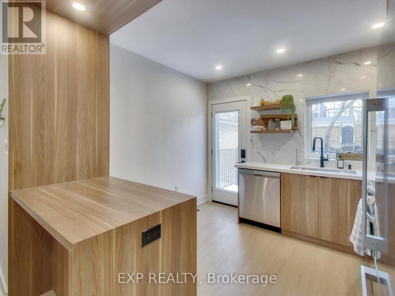 37 GILBERT AVENUE Image 10