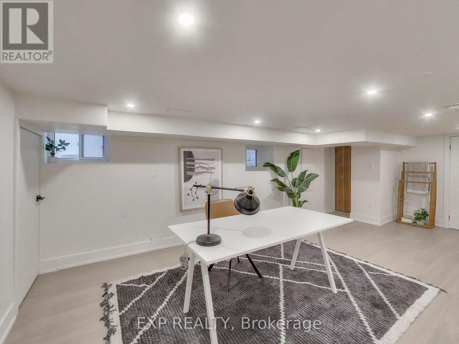 37 GILBERT AVENUE Image 22