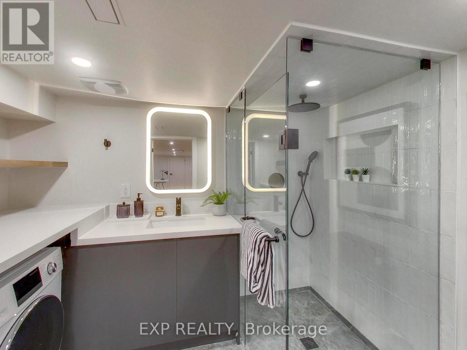 37 GILBERT AVENUE Image 24