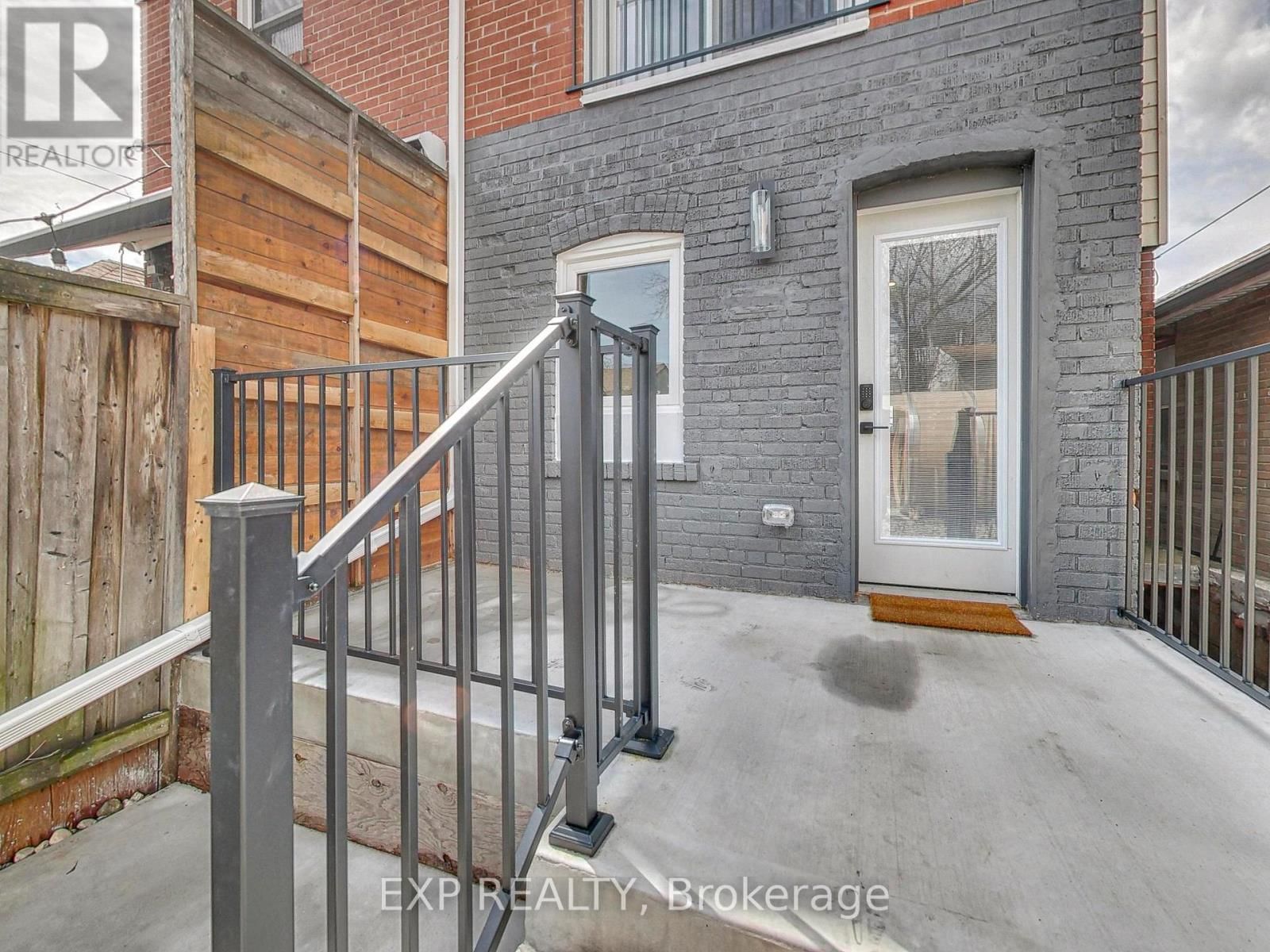 37 GILBERT AVENUE Image 27