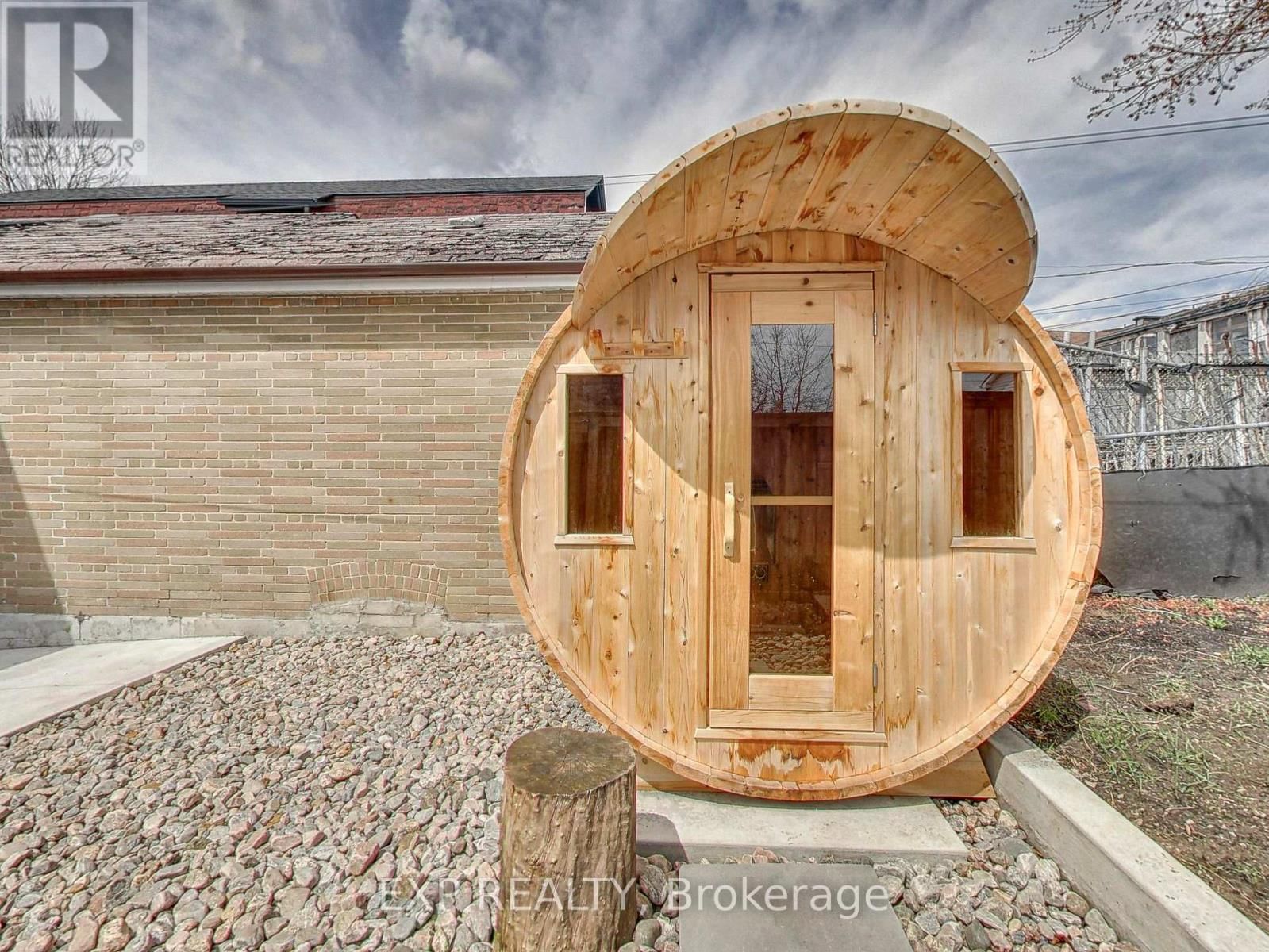 37 GILBERT AVENUE Image 31