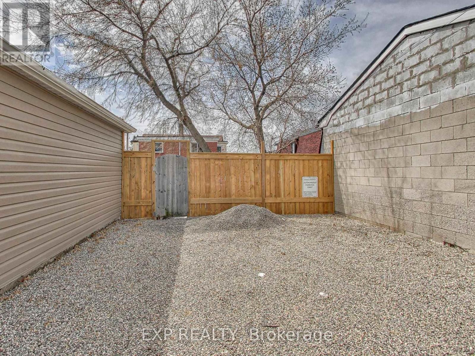 37 GILBERT AVENUE Image 33