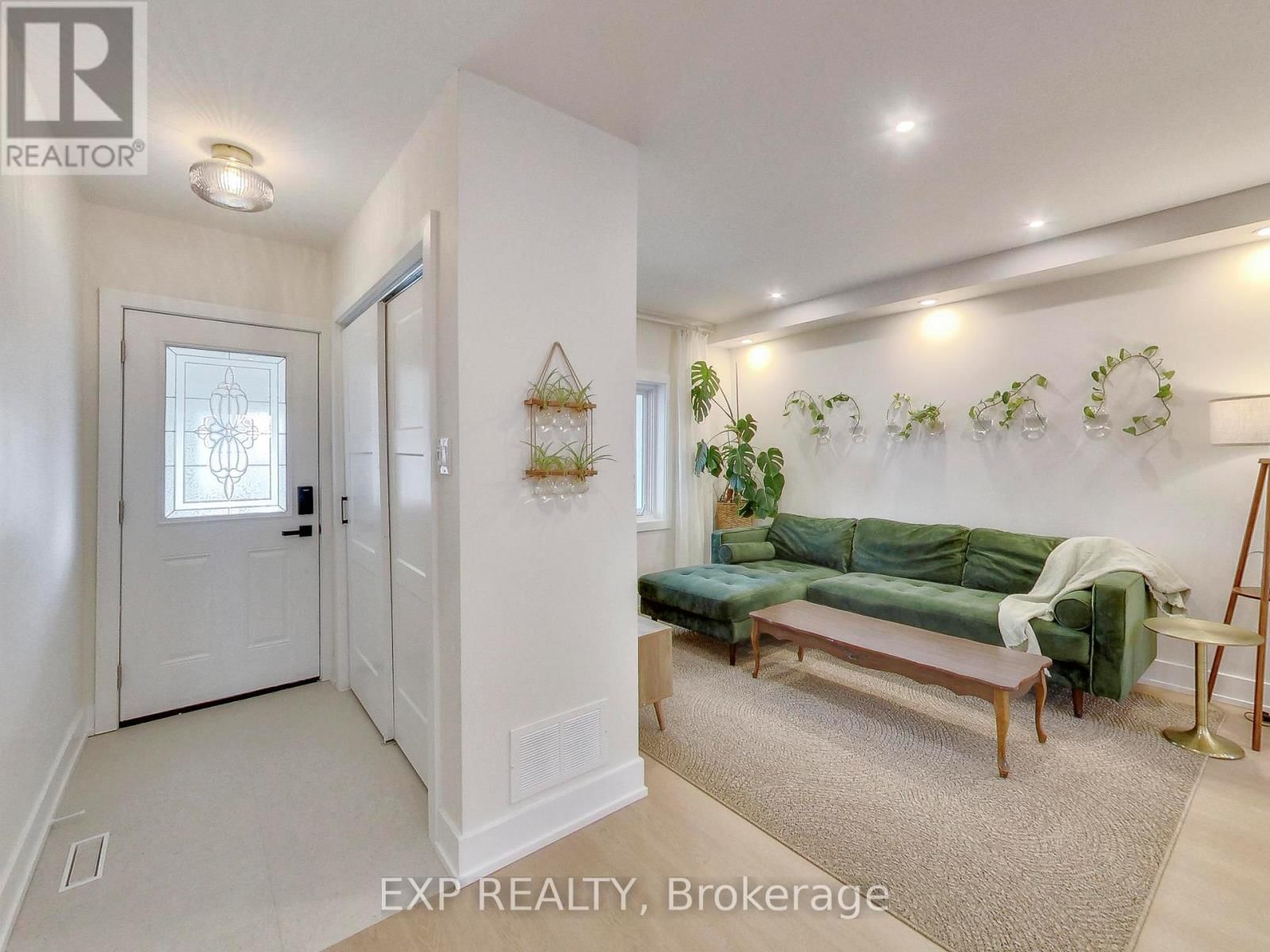 37 GILBERT AVENUE Image 5