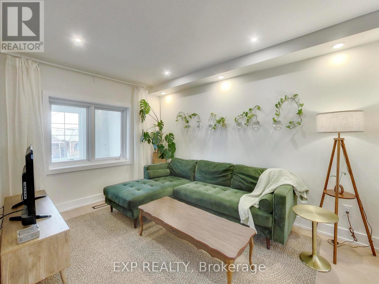 37 GILBERT AVENUE Image 6