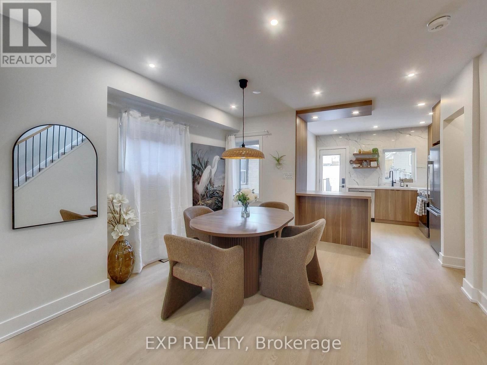 37 GILBERT AVENUE Image 8