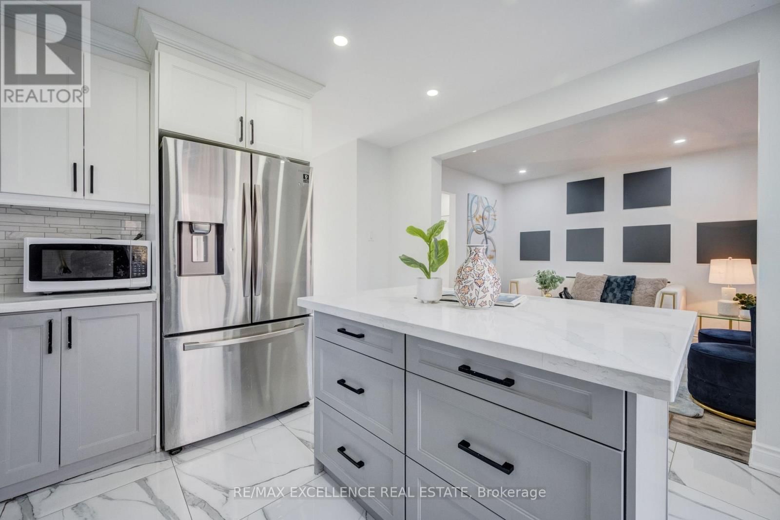 48 TRAVERSTON COURT Image 20