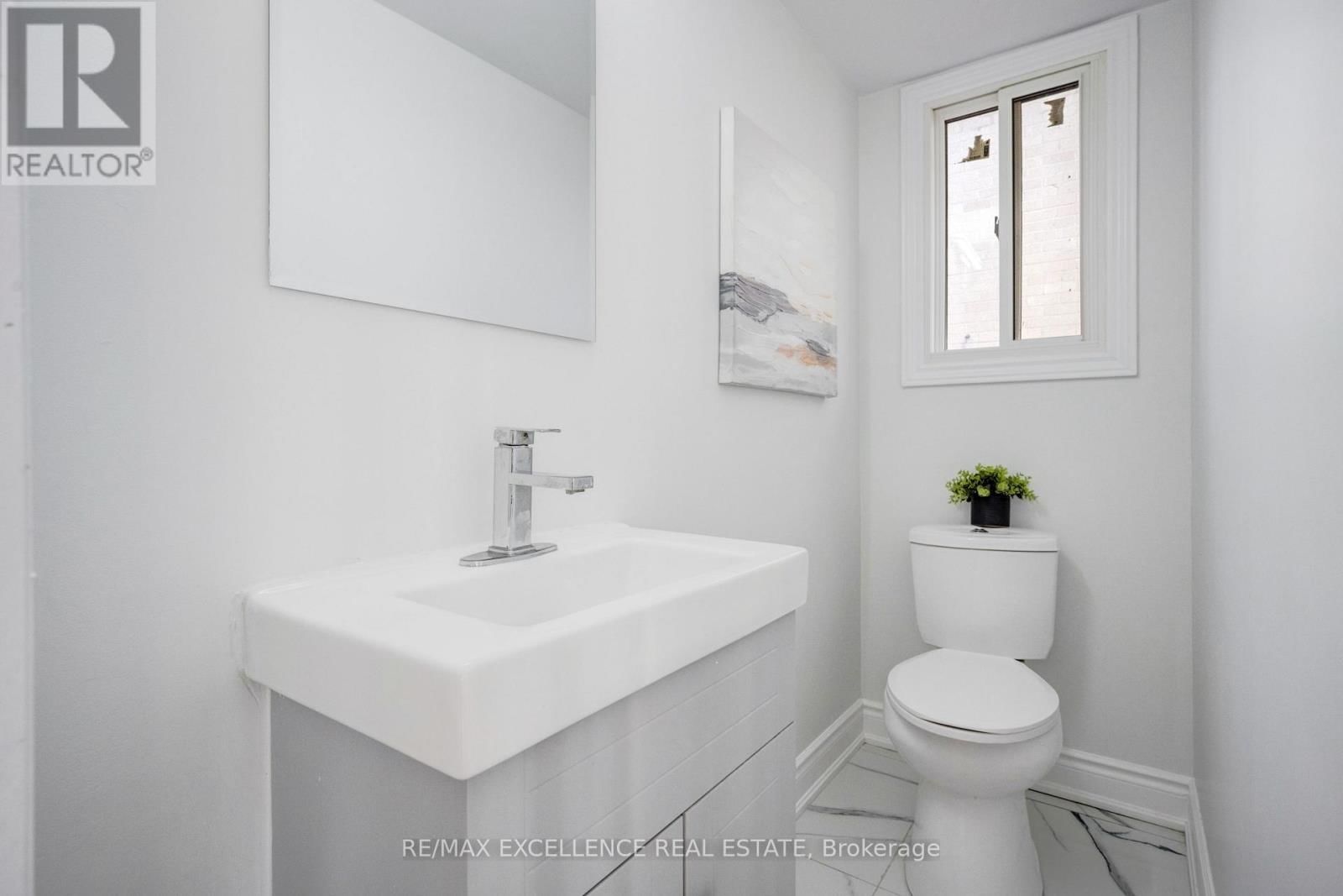 48 TRAVERSTON COURT Image 22