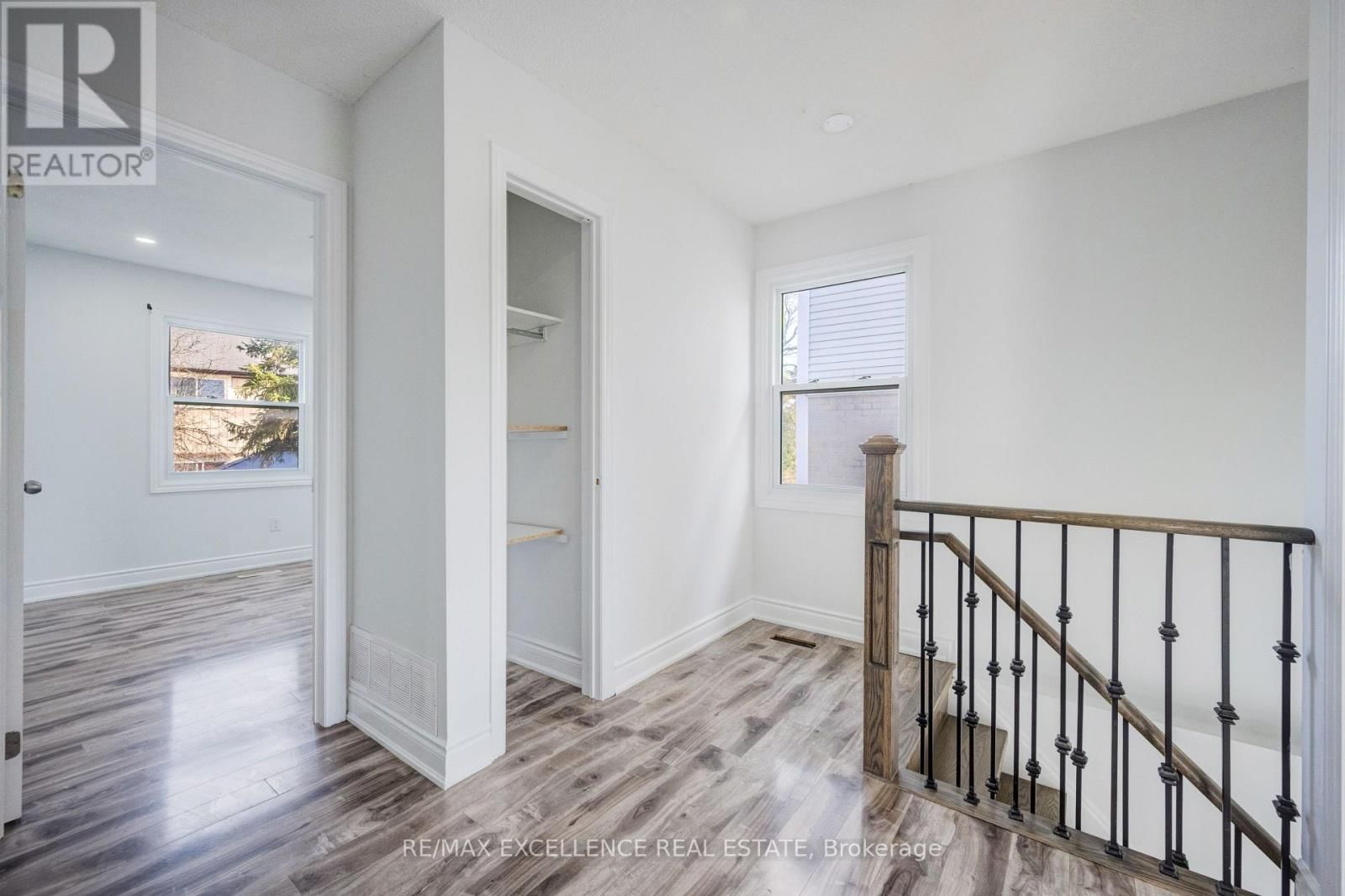 48 TRAVERSTON COURT Image 24