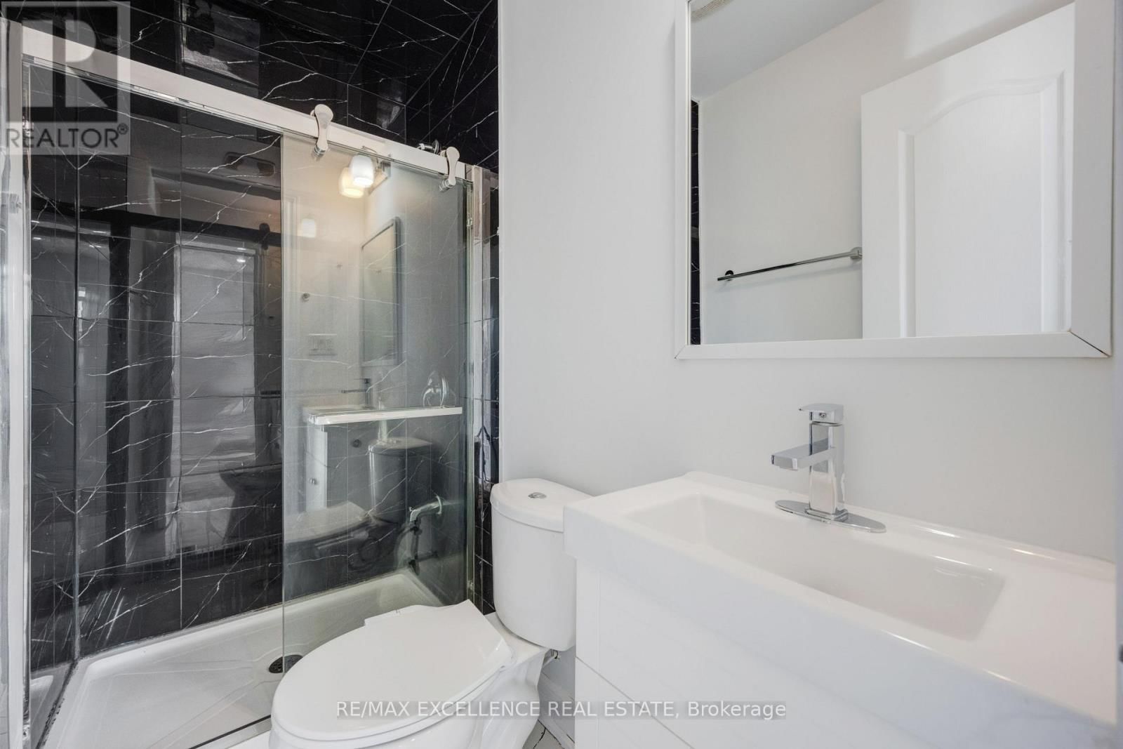 48 TRAVERSTON COURT Image 26