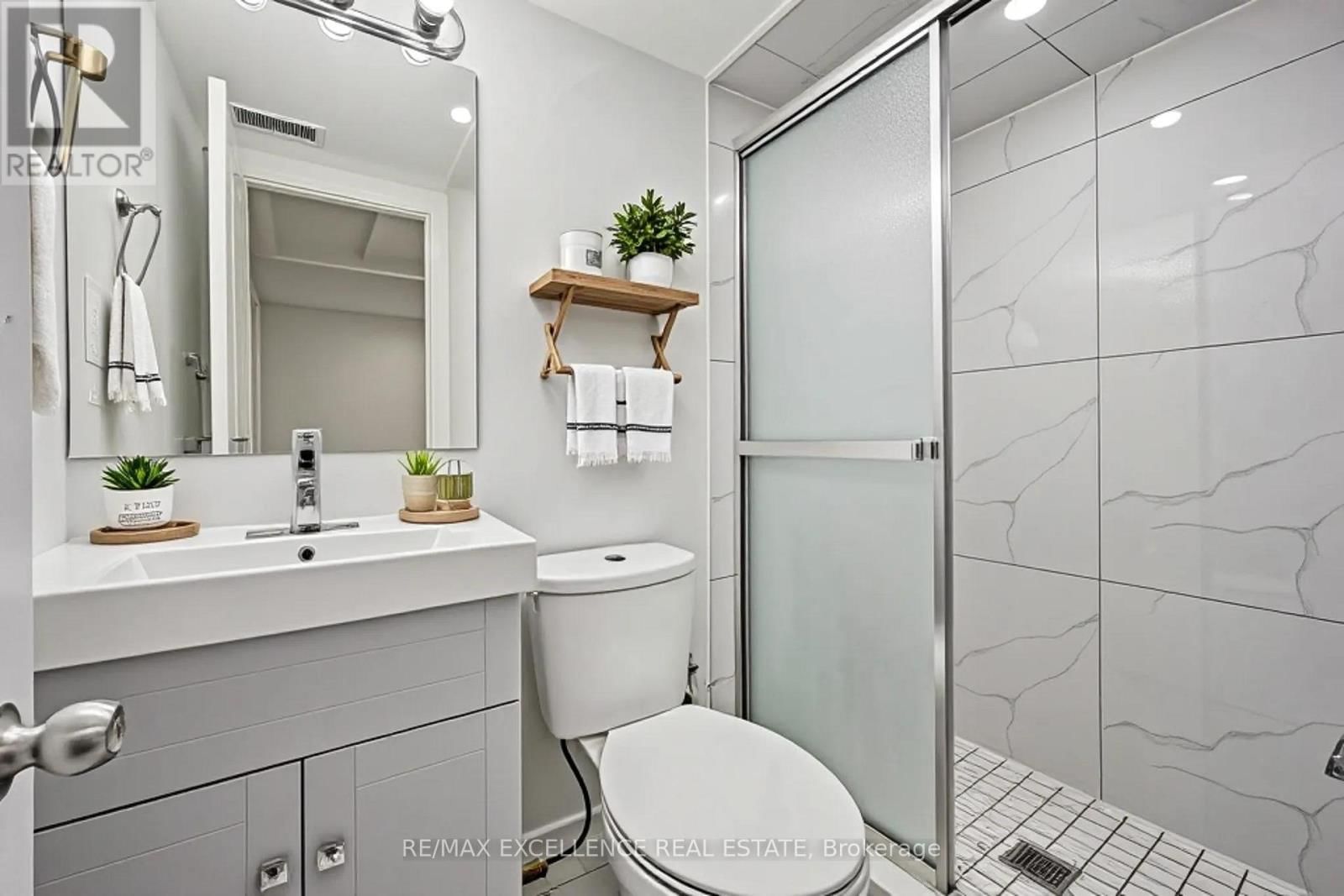 48 TRAVERSTON COURT Image 38