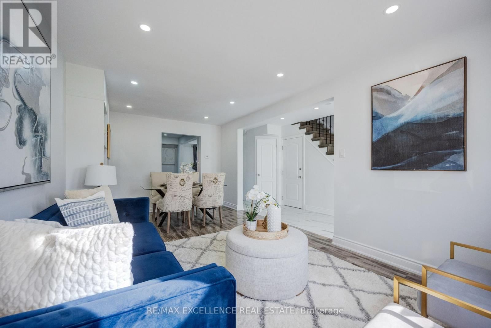 48 TRAVERSTON COURT Image 9