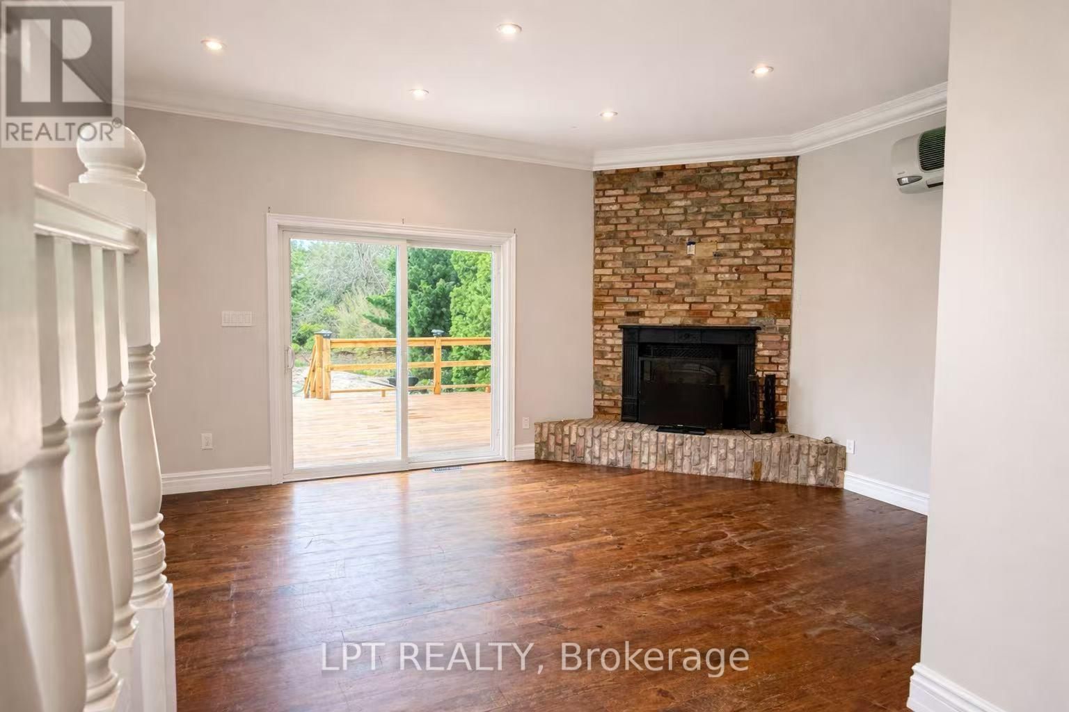 228 PINE COVE ROAD Image 9