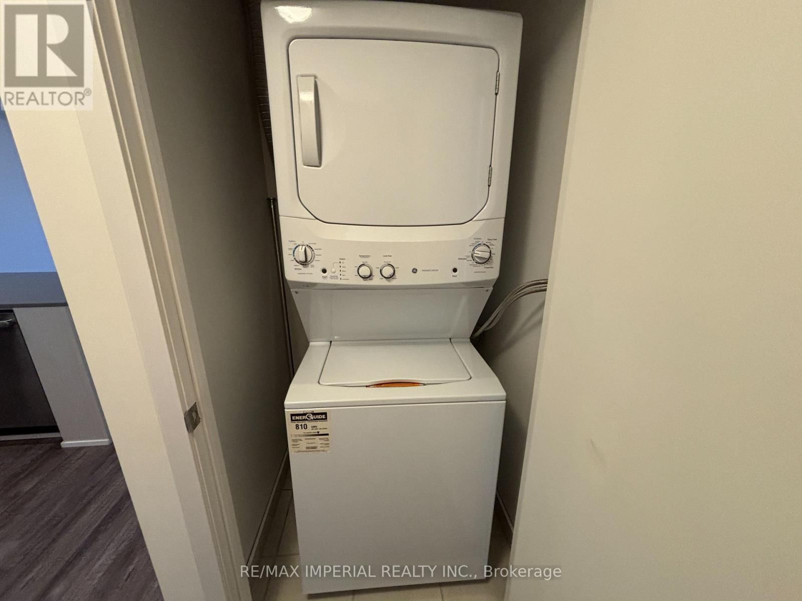 1607 - 2520 EGLINTON AVENUE WEST Image 16