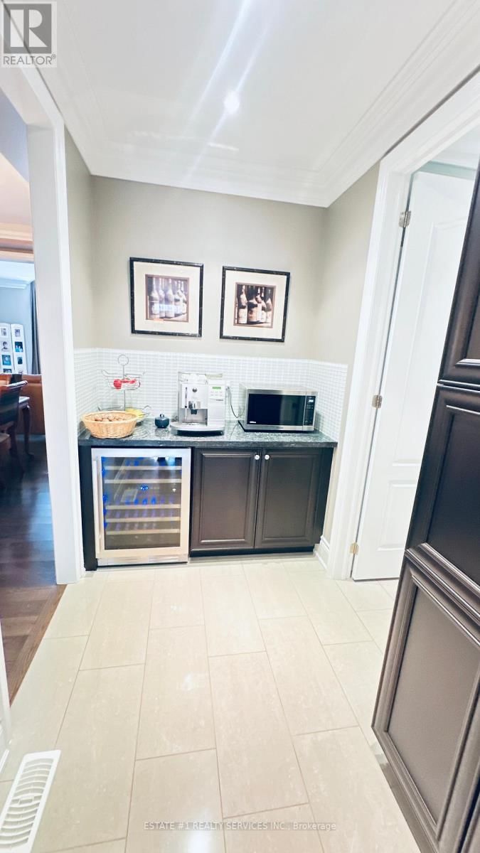 48 BEACON HILL DRIVE Image 8