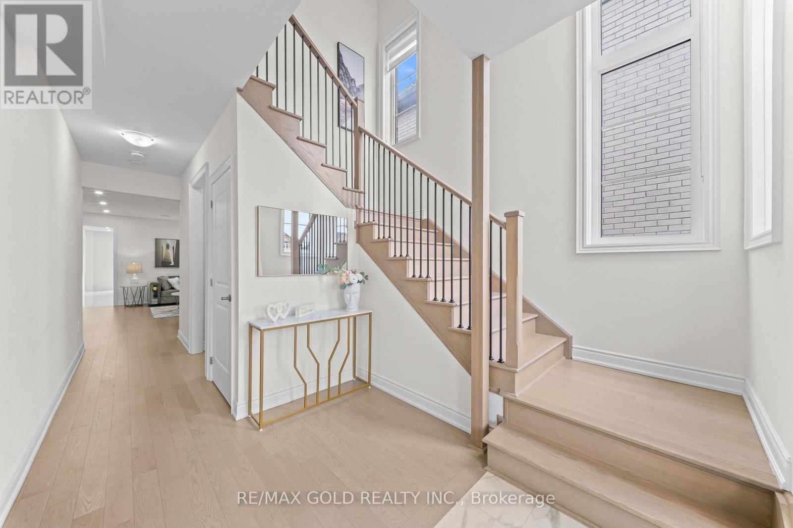 105 WALKER ROAD WEST Image 11