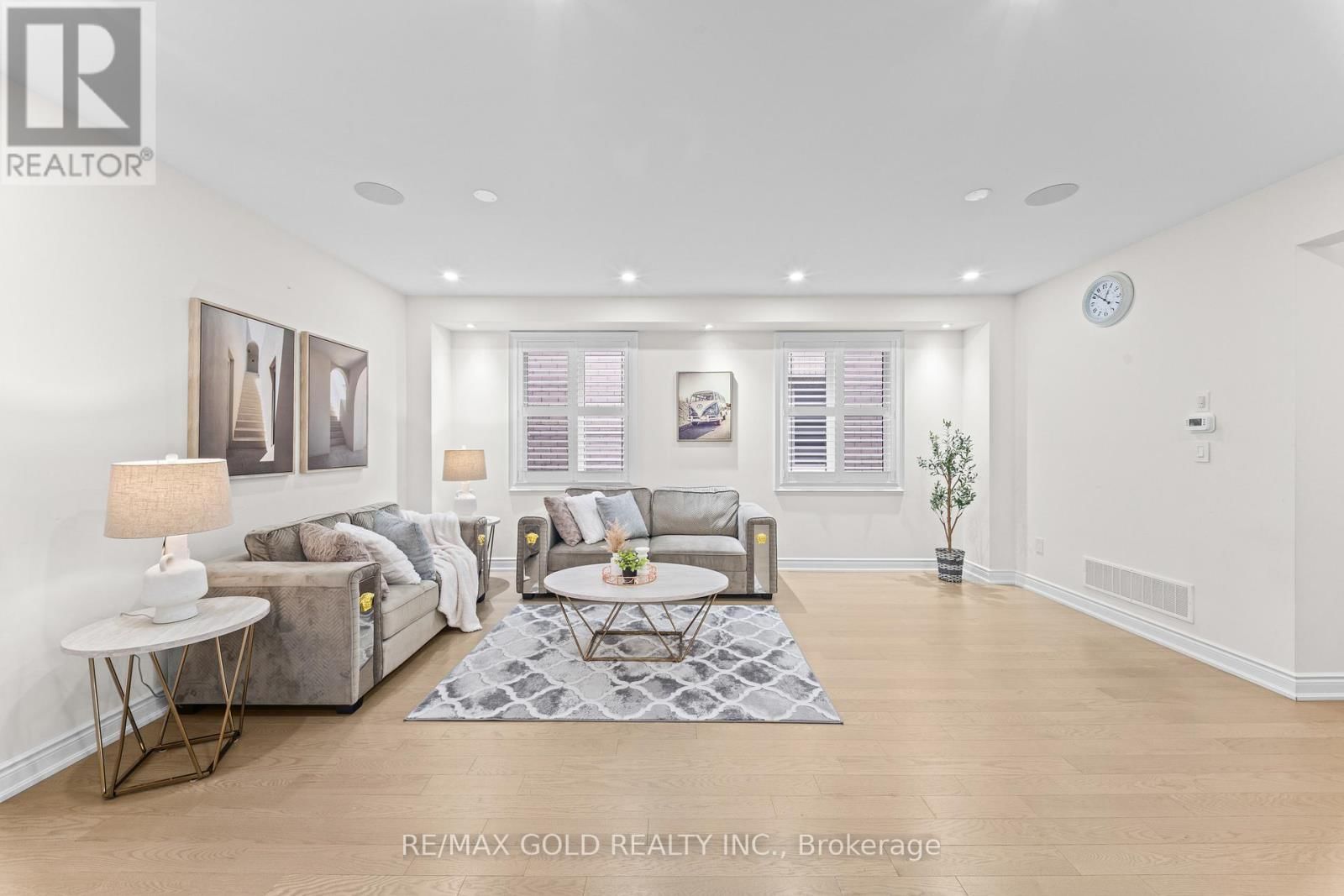 105 WALKER ROAD WEST Image 13