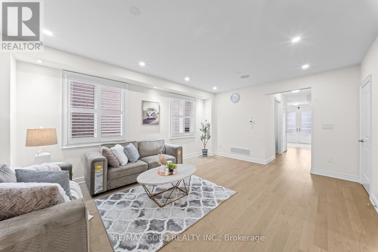 105 WALKER ROAD WEST Image 14