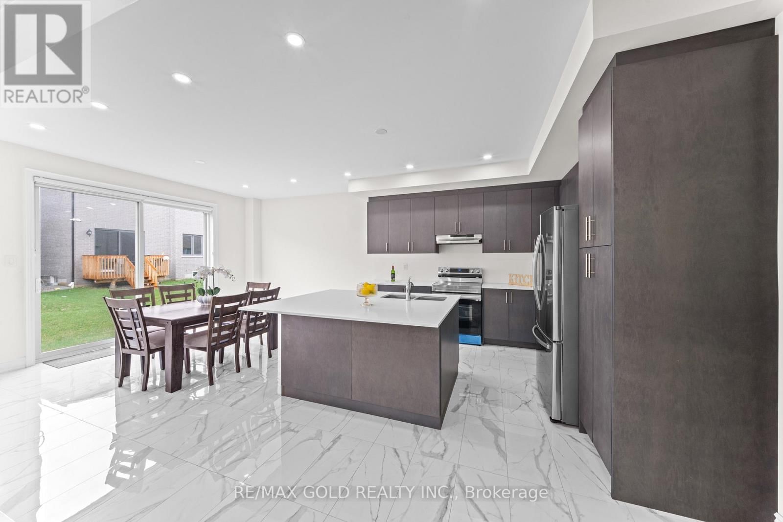 105 WALKER ROAD WEST Image 16