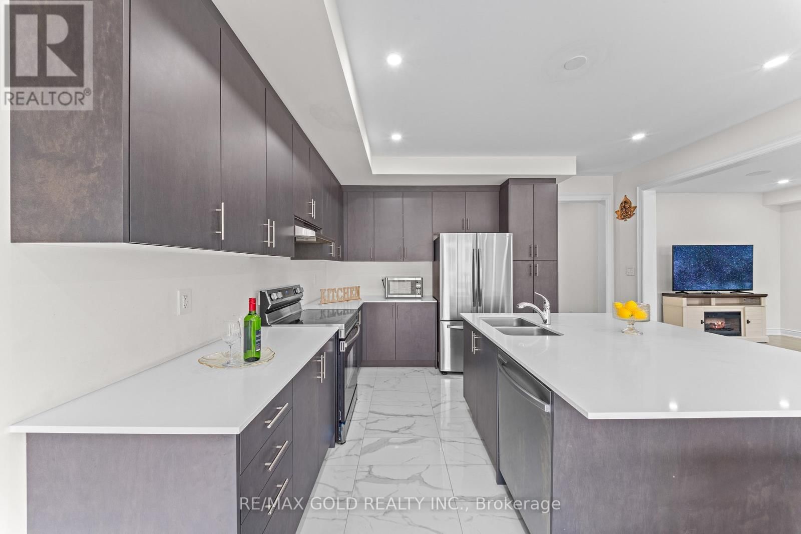 105 WALKER ROAD WEST Image 20