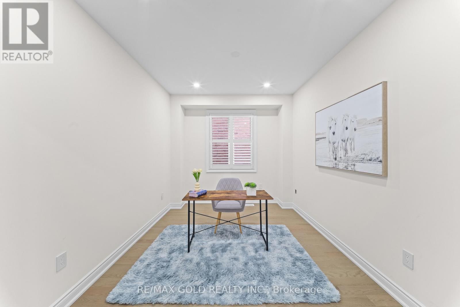 105 WALKER ROAD WEST Image 31