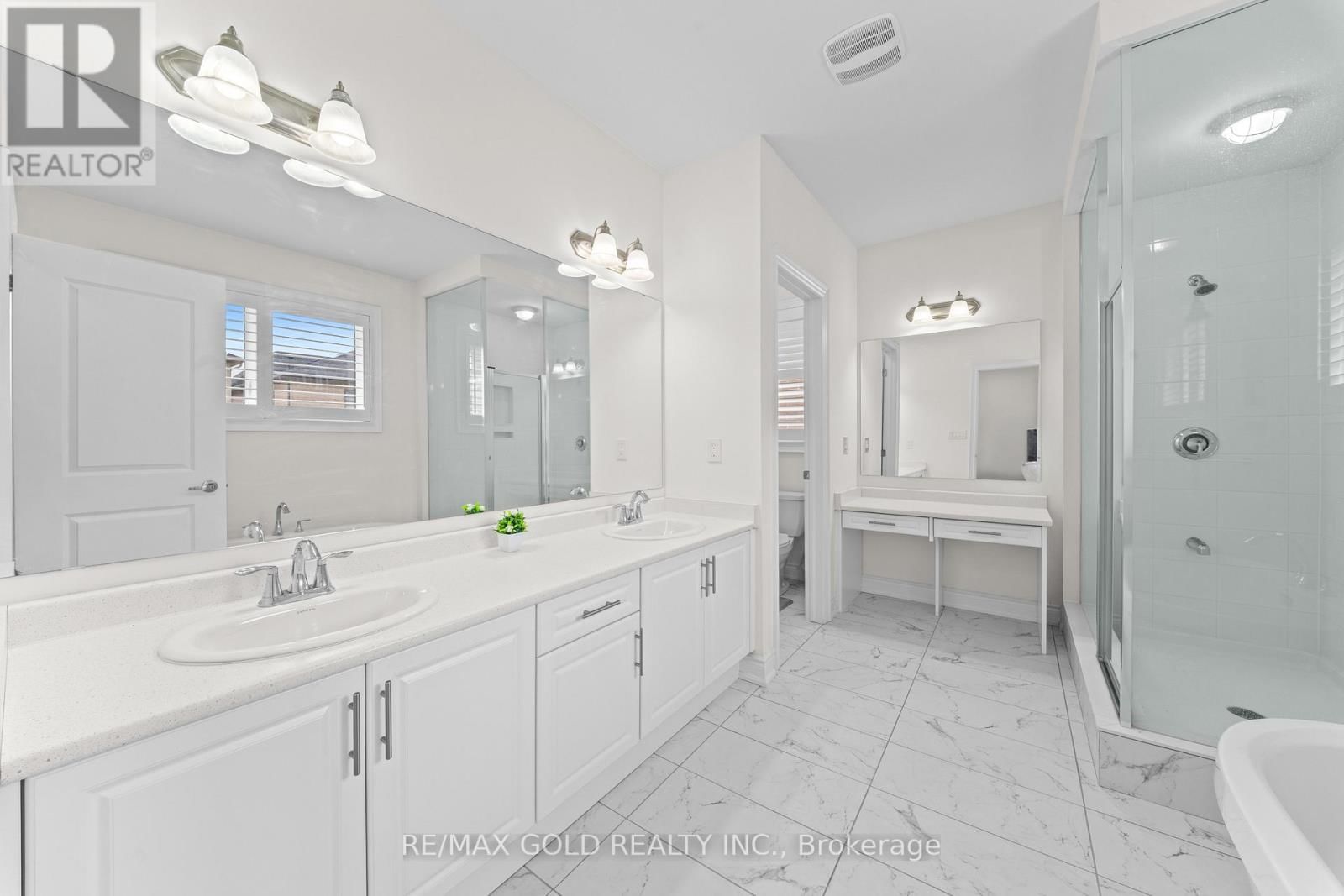 105 WALKER ROAD WEST Image 39