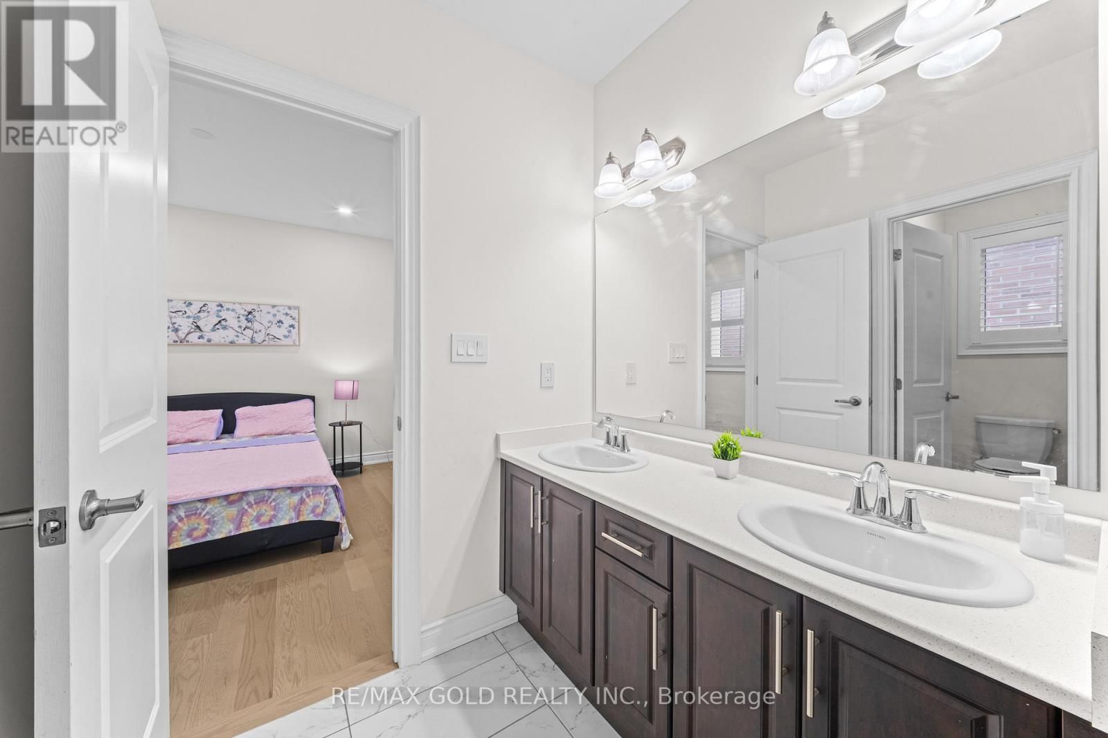 105 WALKER ROAD WEST Image 43