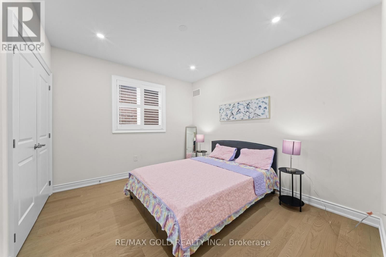 105 WALKER ROAD WEST Image 44