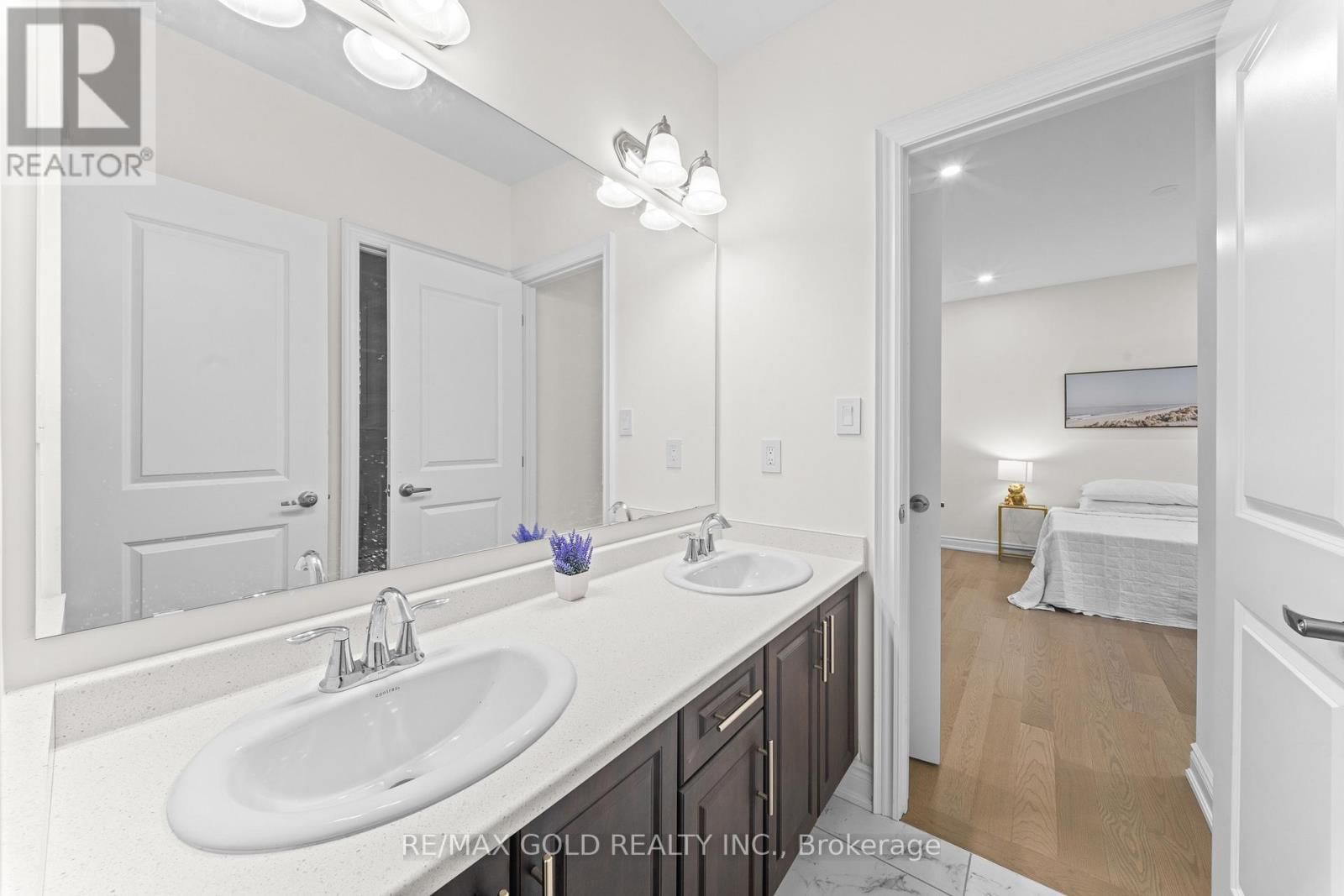 105 WALKER ROAD WEST Image 46