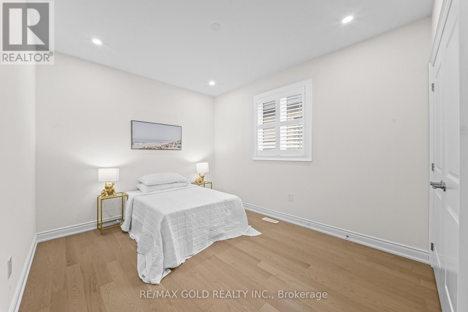 105 WALKER ROAD WEST Image 47