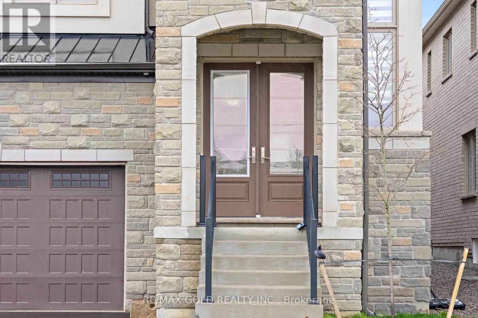 105 WALKER ROAD WEST Image 9