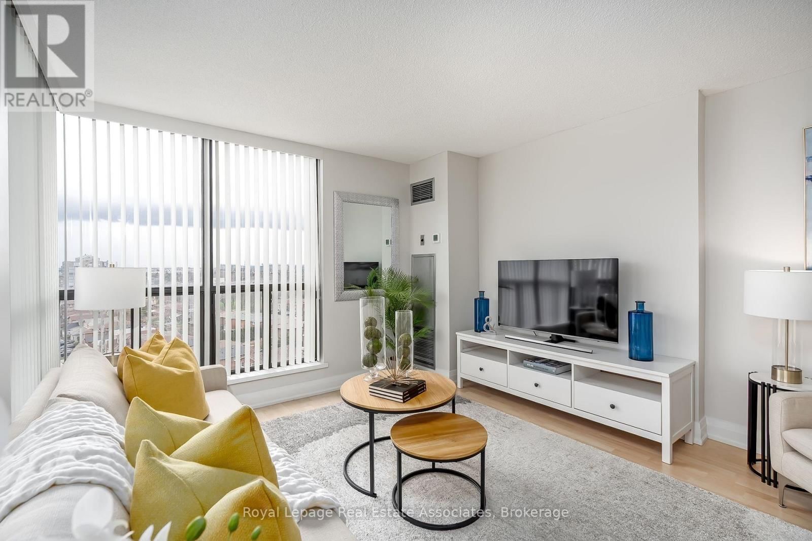 909 - 1155 BOUGH BEECHES BOULEVARD Image 11