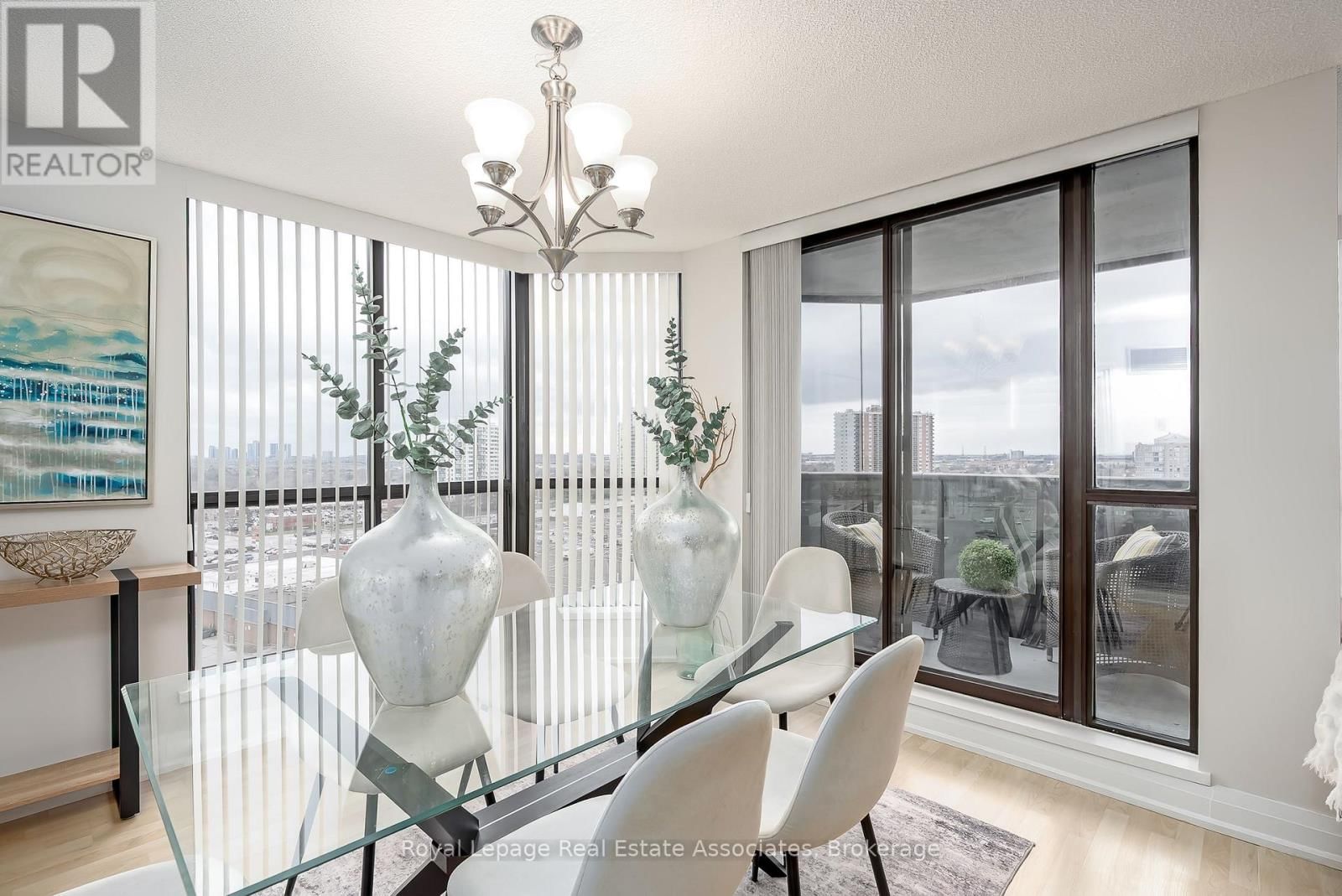 909 - 1155 BOUGH BEECHES BOULEVARD Image 14