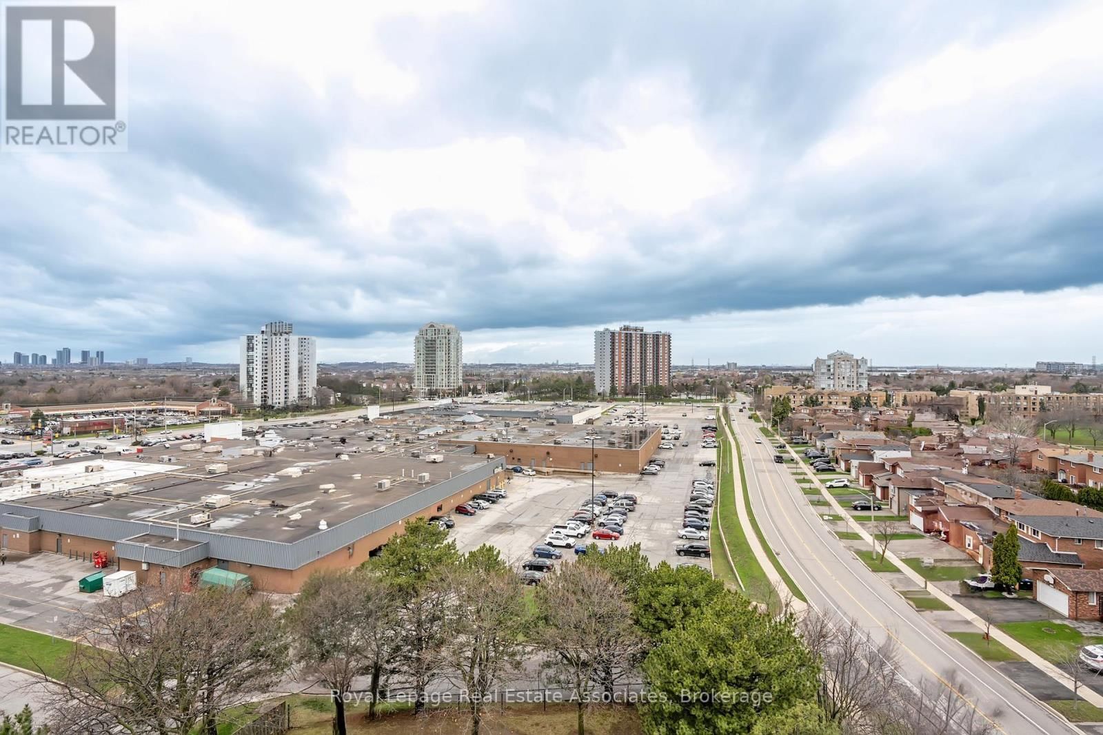 909 - 1155 BOUGH BEECHES BOULEVARD Image 18