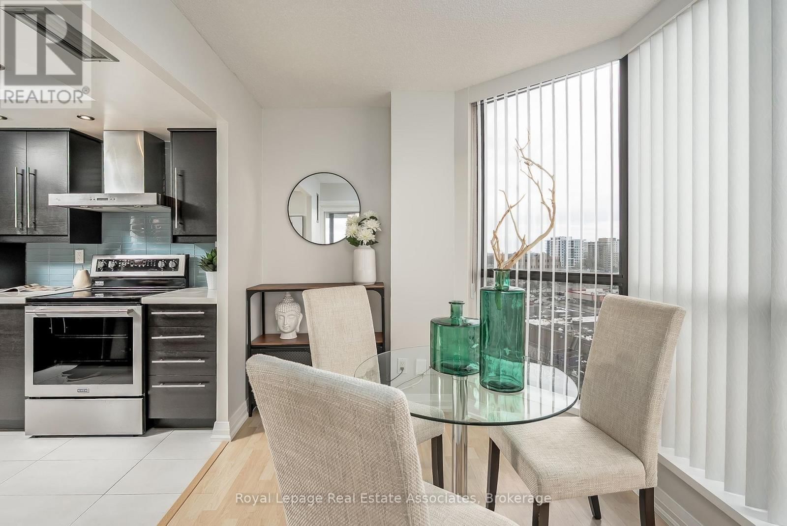 909 - 1155 BOUGH BEECHES BOULEVARD Image 26