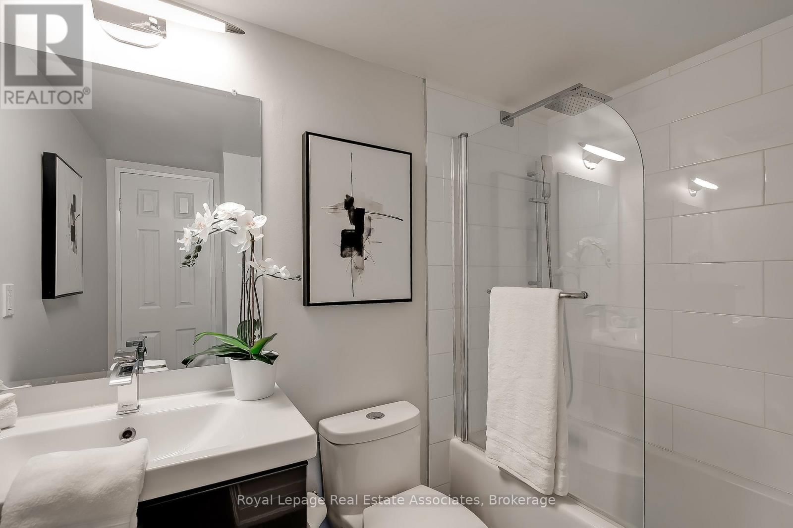 909 - 1155 BOUGH BEECHES BOULEVARD Image 30