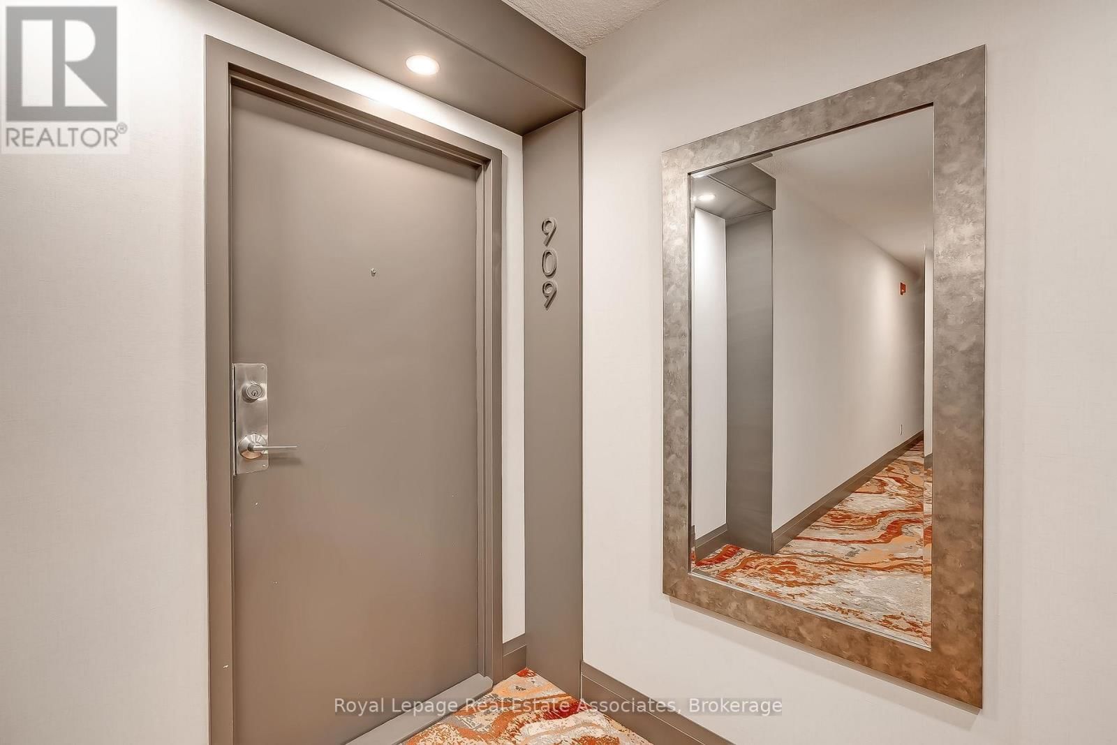 909 - 1155 BOUGH BEECHES BOULEVARD Image 4