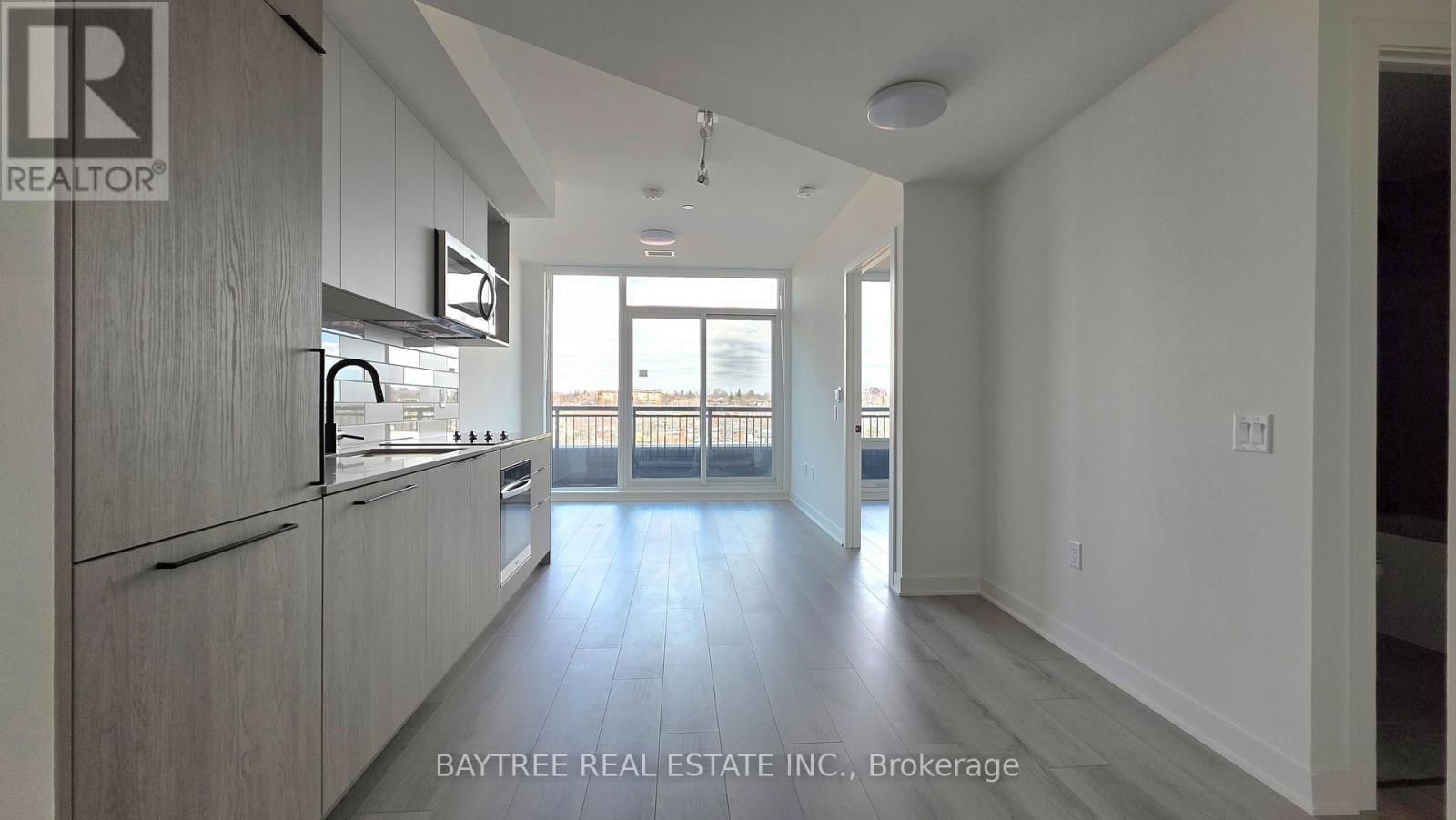 723 - 1185 DUPONT STREET Image 1