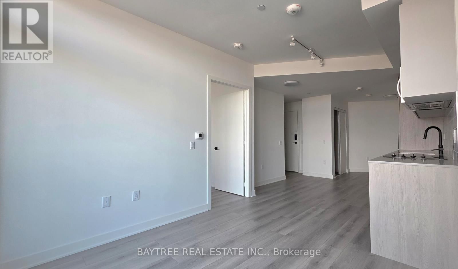 723 - 1185 DUPONT STREET Image 12