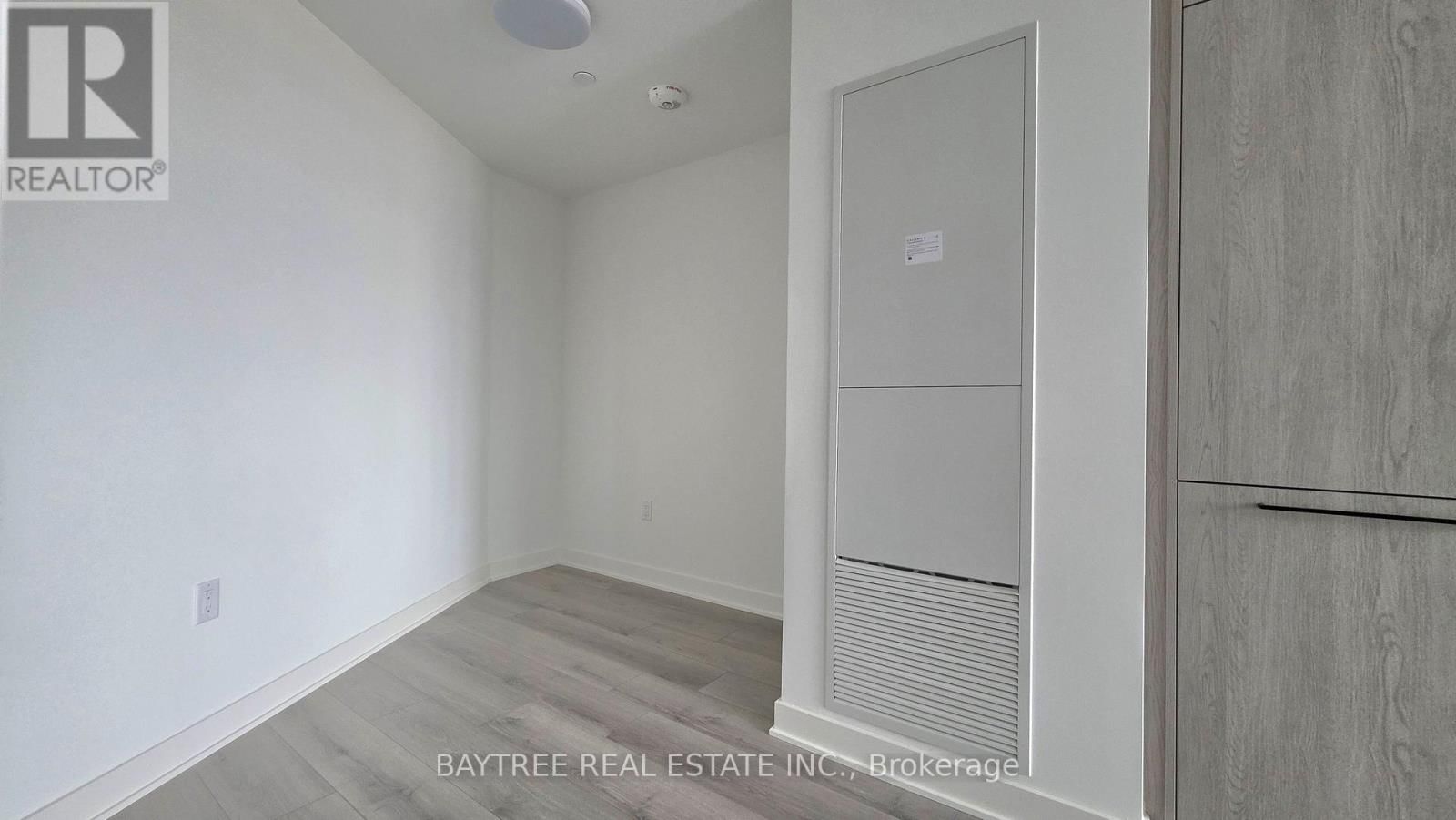 723 - 1185 DUPONT STREET Image 15