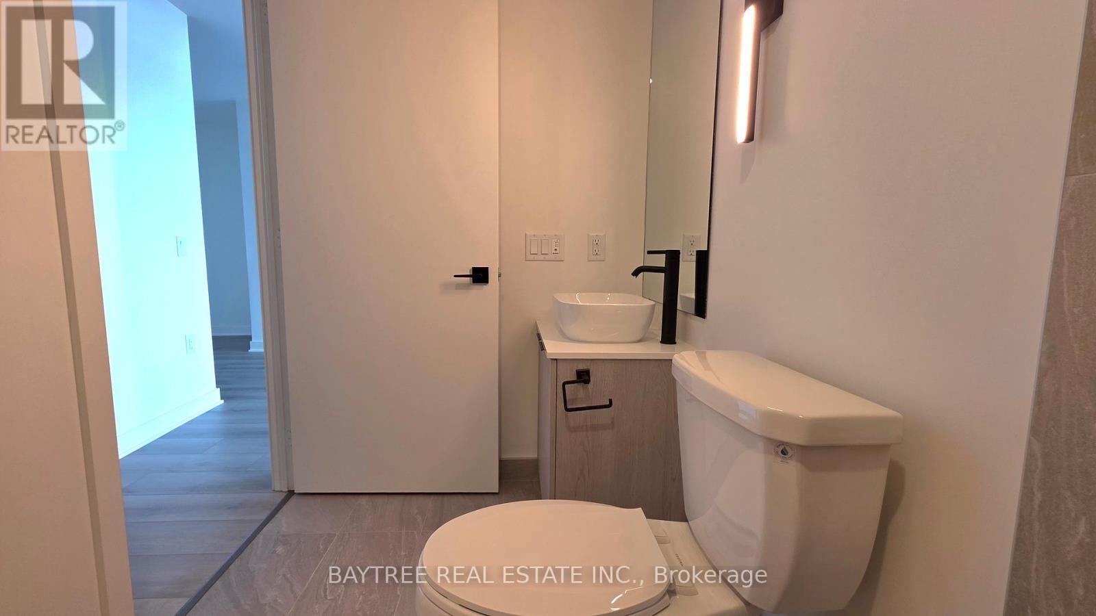 723 - 1185 DUPONT STREET Image 4