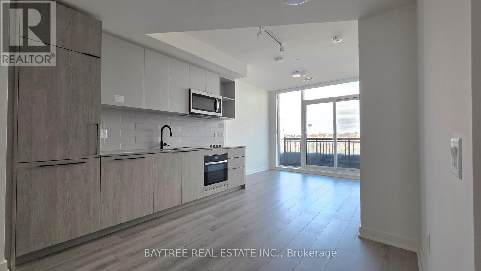 723 - 1185 DUPONT STREET Image 5