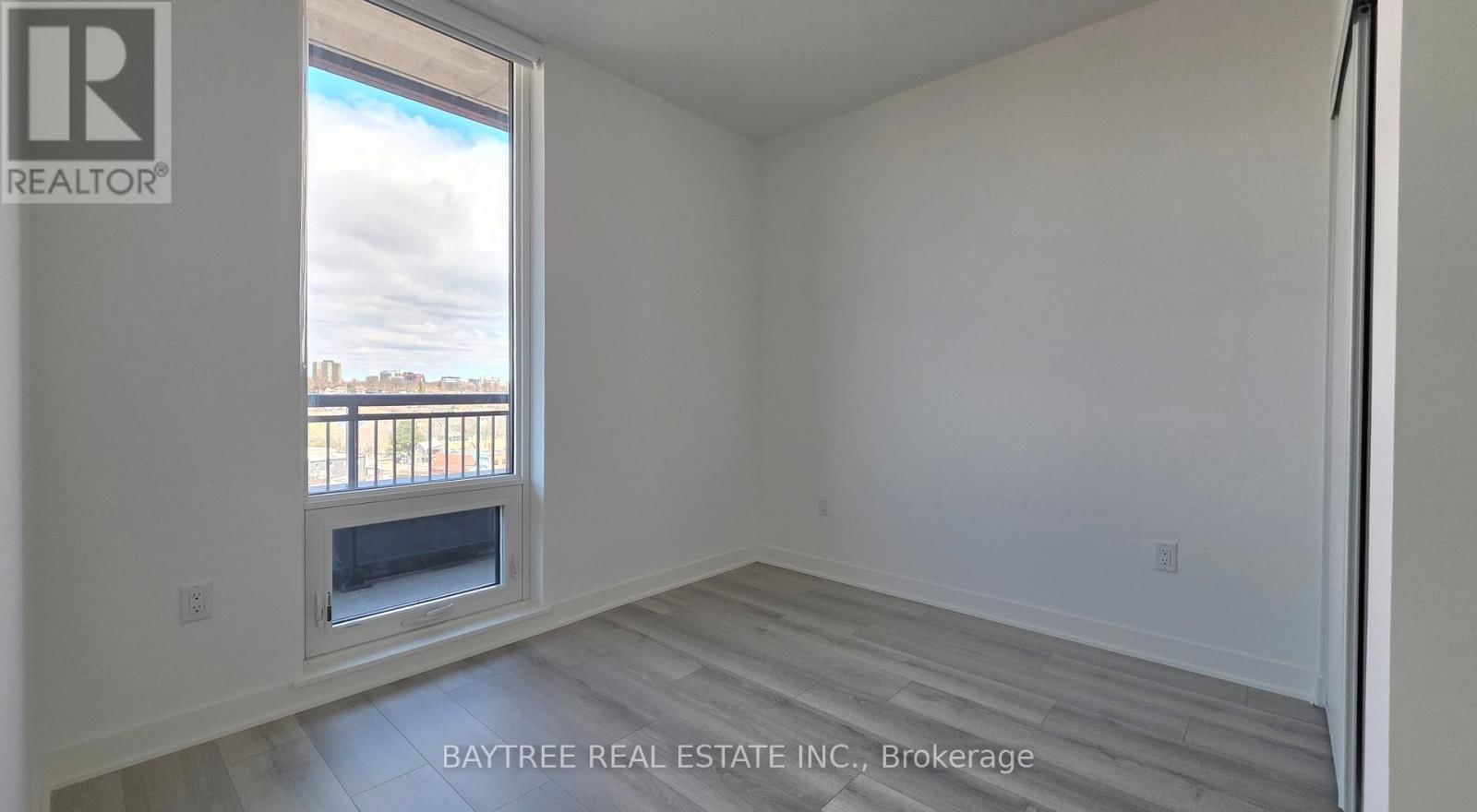 723 - 1185 DUPONT STREET Image 9