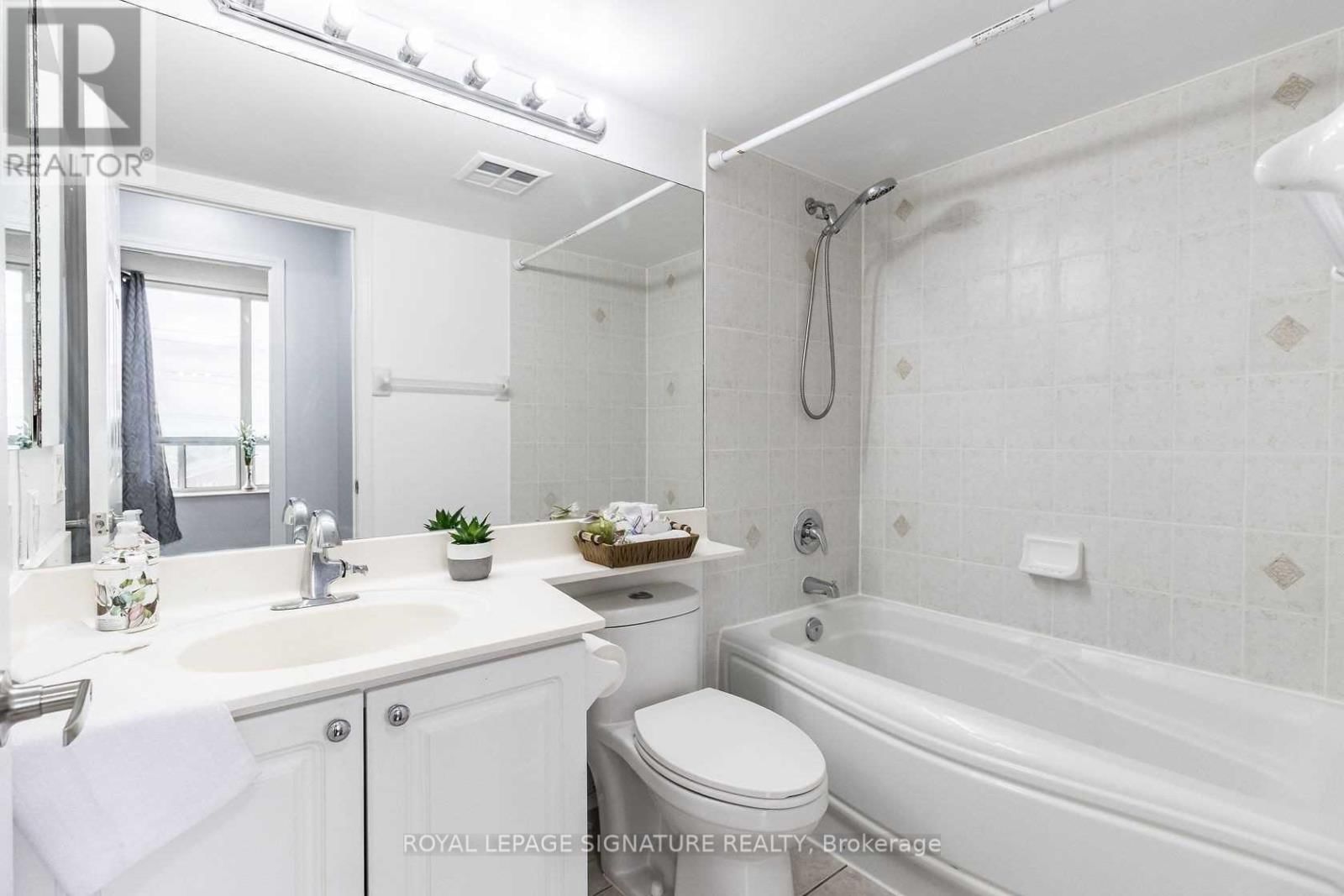 515 - 55 STRATHAVEN DRIVE Image 16