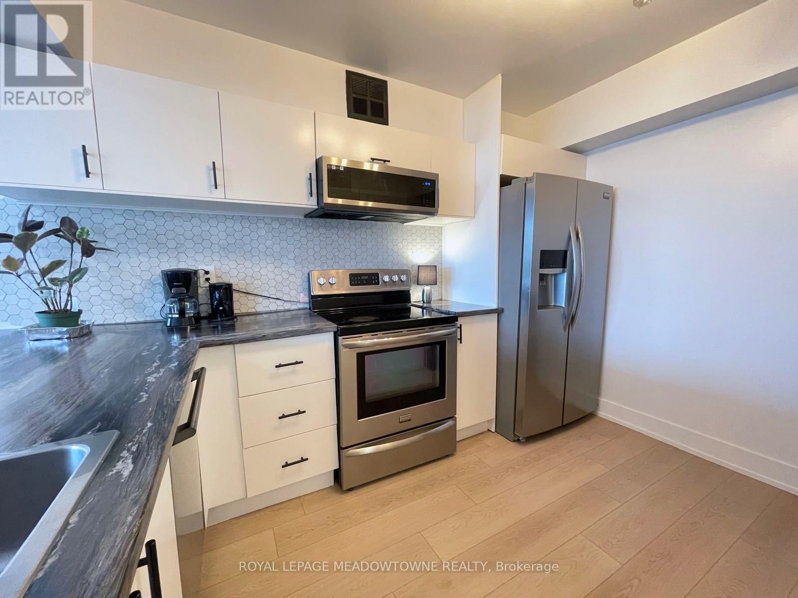 #309 - 236 ALBION ROAD Image 12