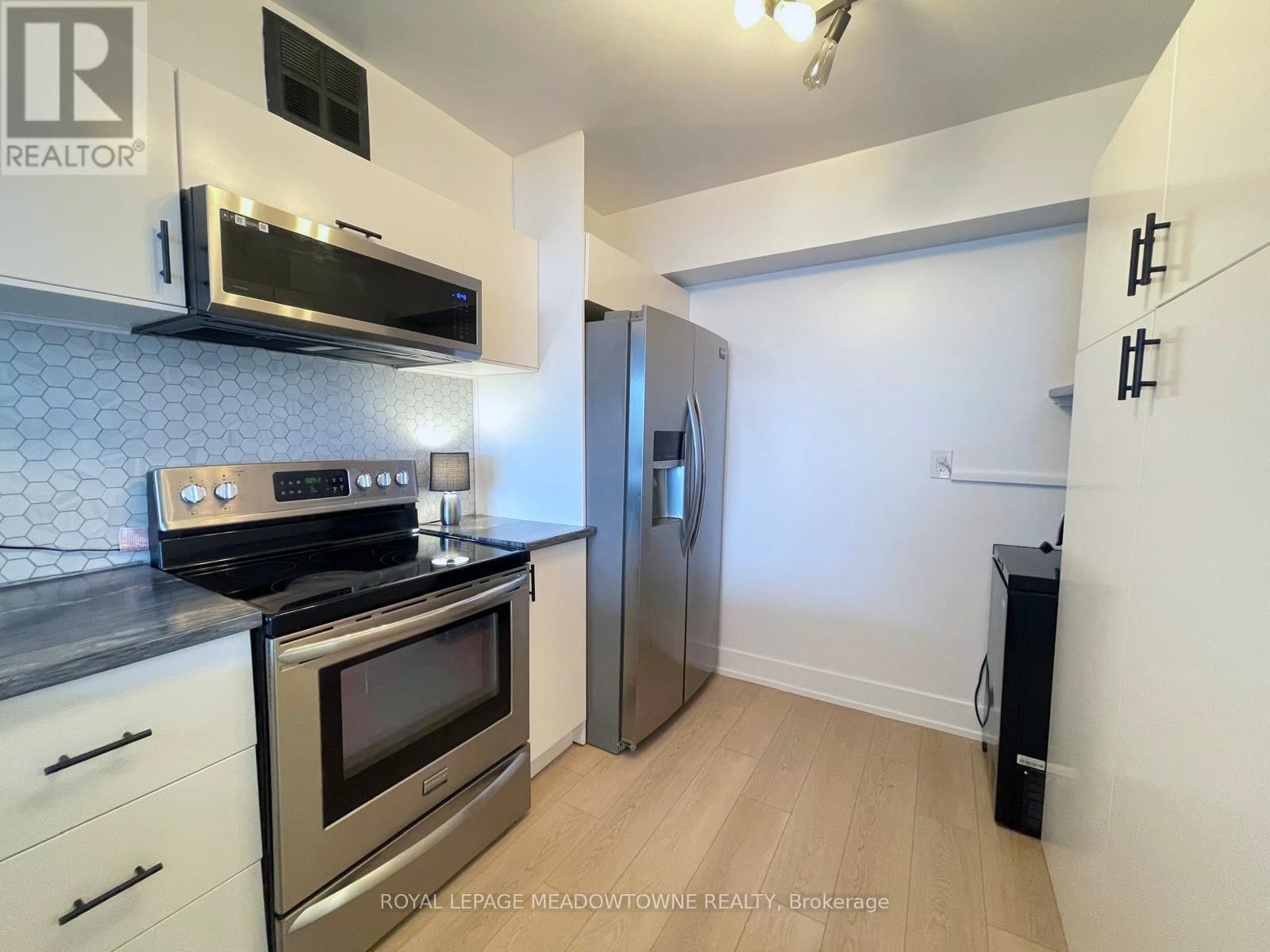 #309 - 236 ALBION ROAD Image 13