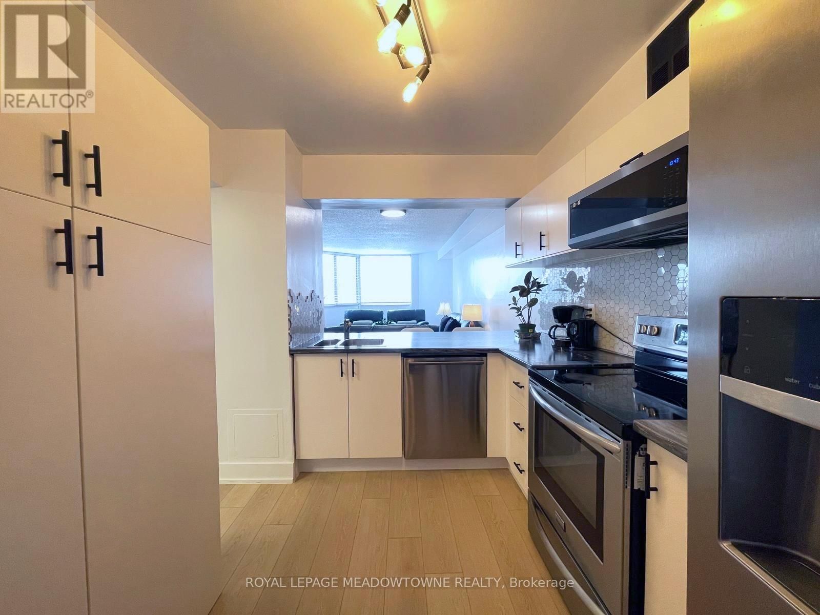 #309 - 236 ALBION ROAD Image 16